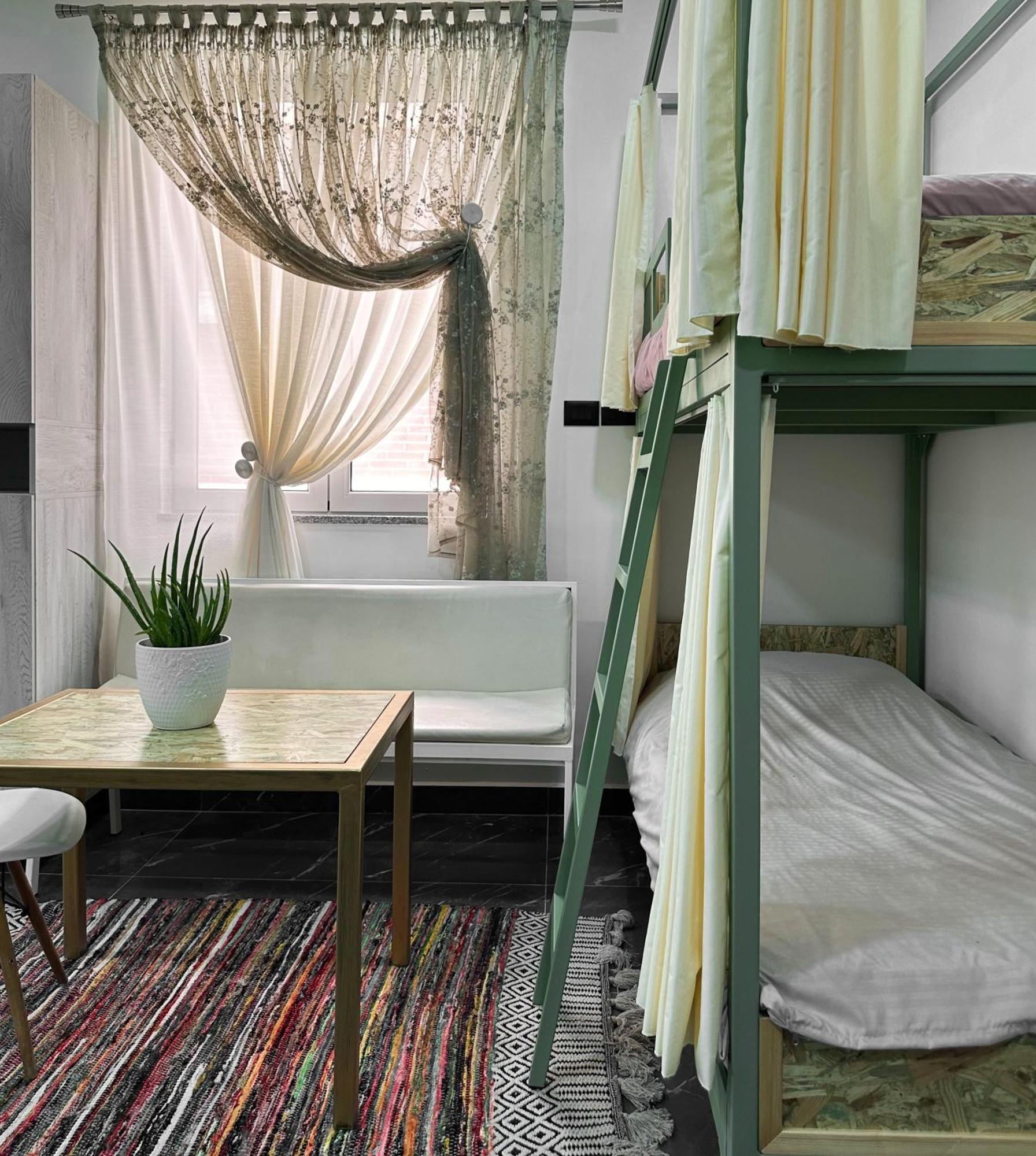 Canarin Hostel Shkodër Extérieur photo